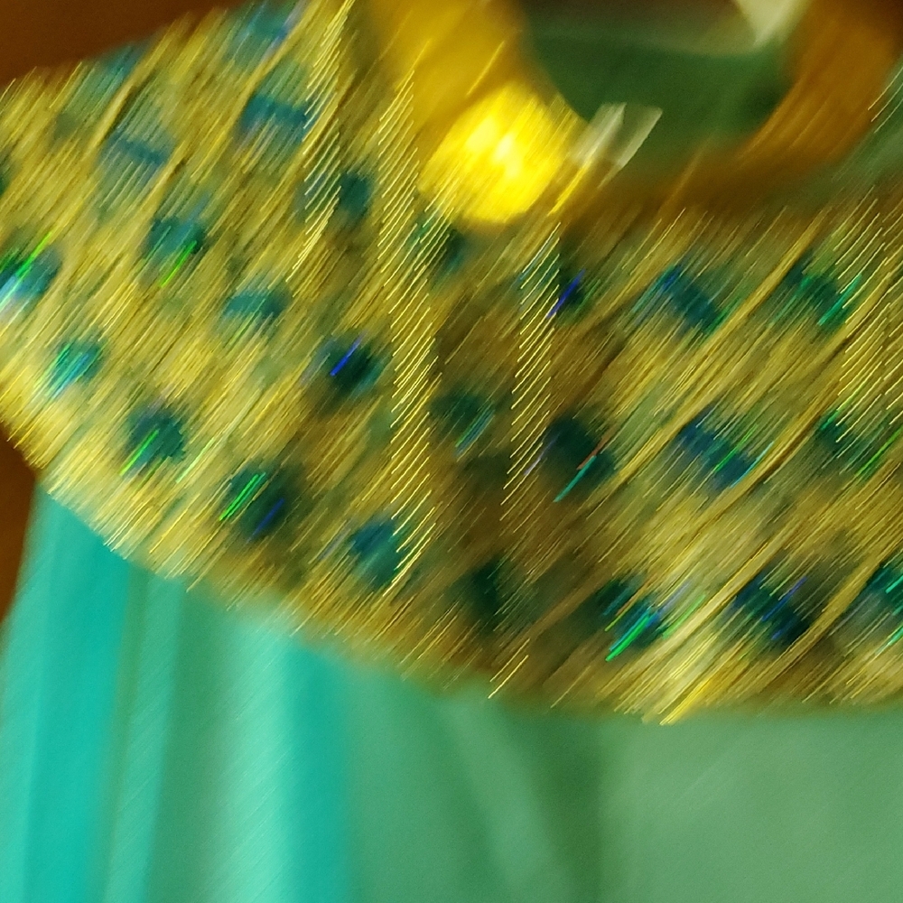 Cleopatra Costume - Women's XL, White Dress with Blue Cape, Headress - Picture 4 of 7